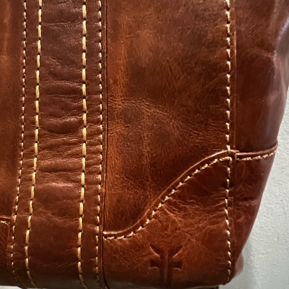Frye cognac leather Melissa tote (large) and matching zip around (large) wallet - Picture 4 of 14